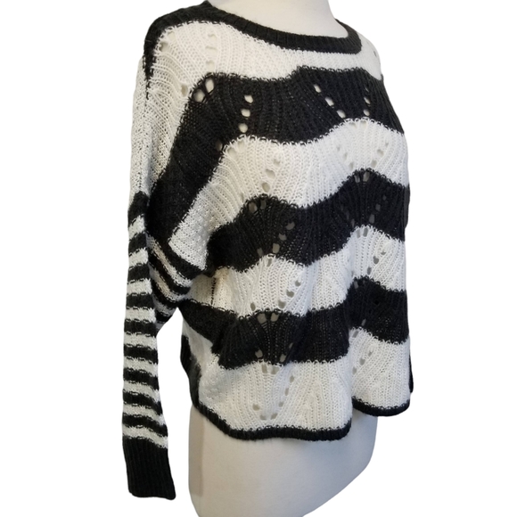 Jessica Simpson Loreen Open Knit Striped Sweater in Black Stripe Womens Size XS - Picture 9 of 12